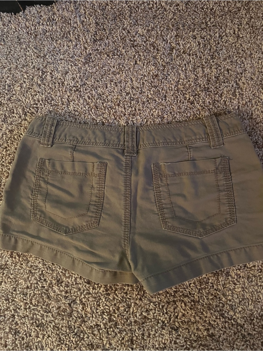 Shorts - Picture 2 of 3
